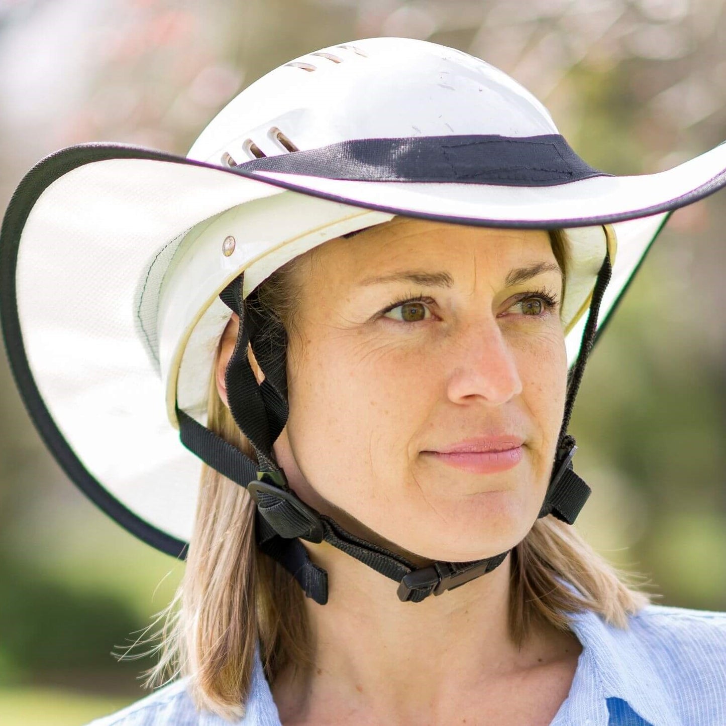 sun-safe-helmet-brim-visor-shade-white- black trim